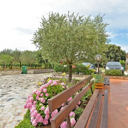 & Tanja 1552 Πανσιόν 3*