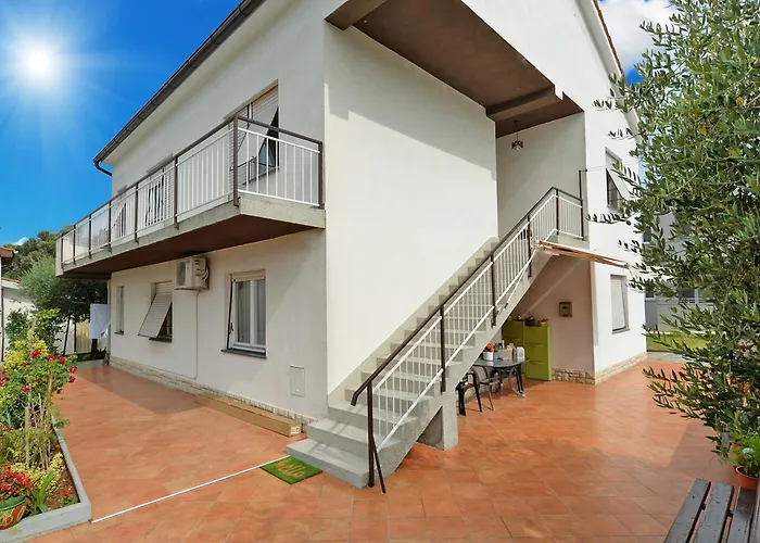 Casa de hóspedes & Tanja 1552 Pula