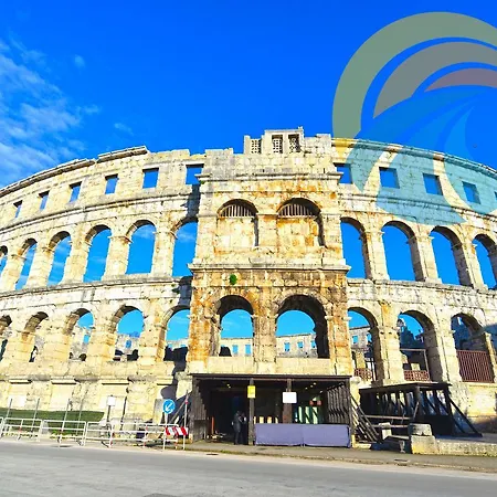 ゲストハウス & Tanja 1552 3*