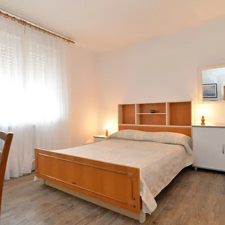 & Tanja 1552 Gostinjska kuća 3*