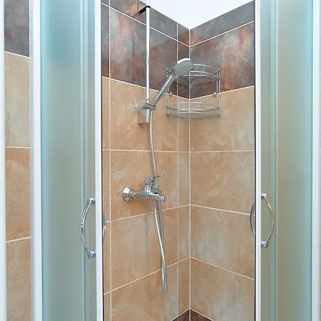 & Tanja 1552 Gostinjska kuća 3*